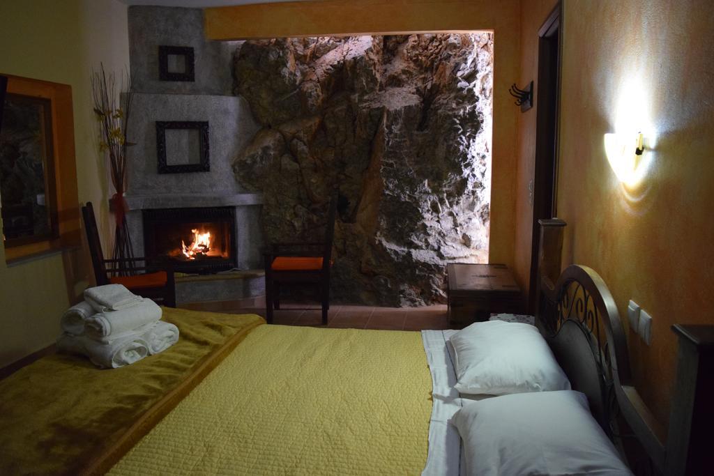 Flygonion Guesthouse Kiriákion Eksteriør bilde