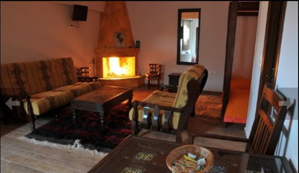 Flygonion Guesthouse Kiriákion Eksteriør bilde